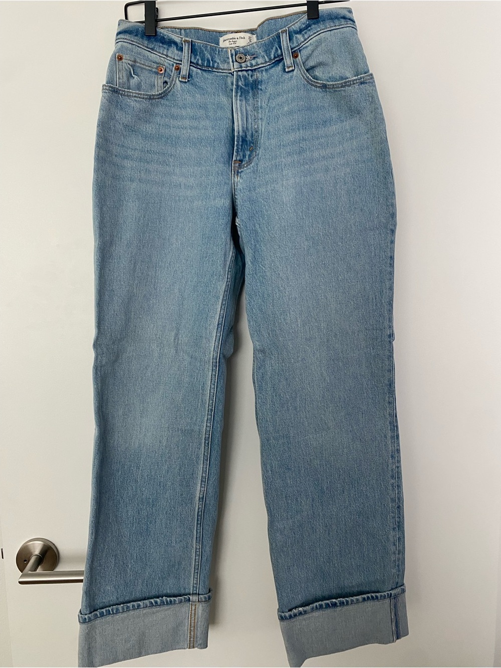 Abercrombie & Fitch Low Rise Baggy Jeans